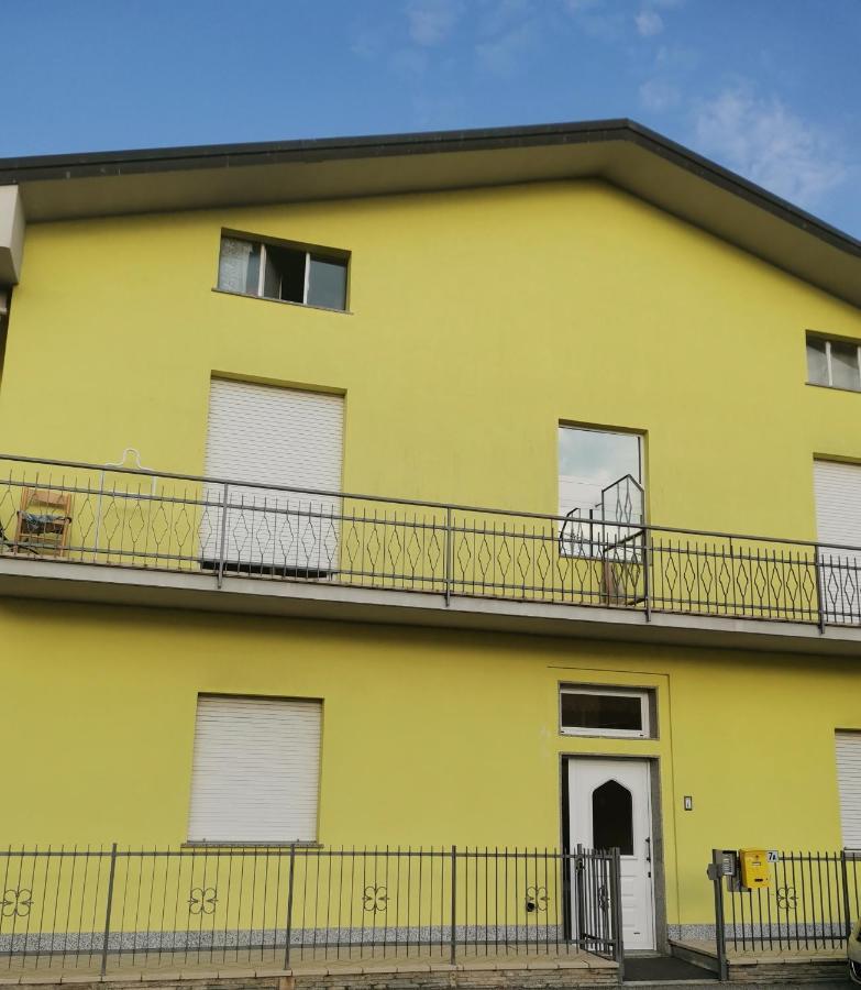 "Nonna Maria" Apartment Venegono Superiore Bagian luar foto