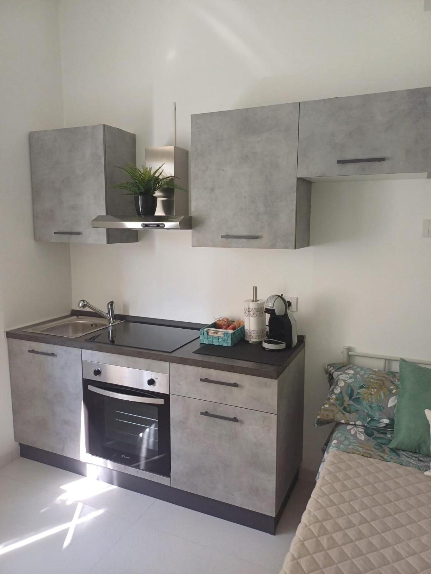 "Nonna Maria" Apartment Venegono Superiore Bagian luar foto