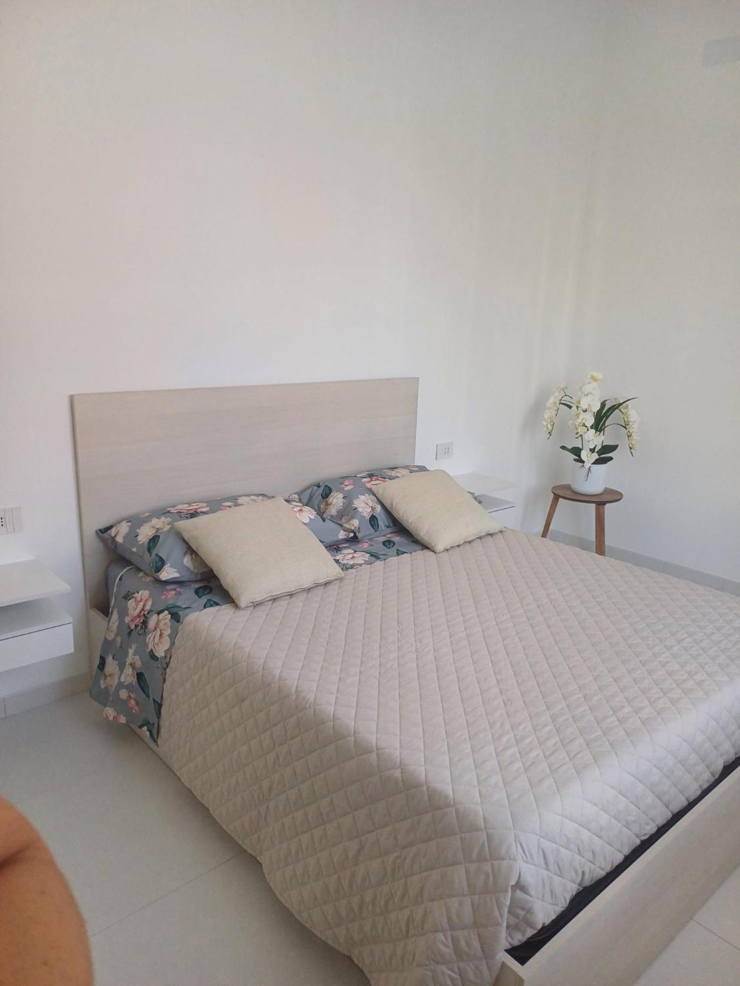 "Nonna Maria" Apartment Venegono Superiore Bagian luar foto