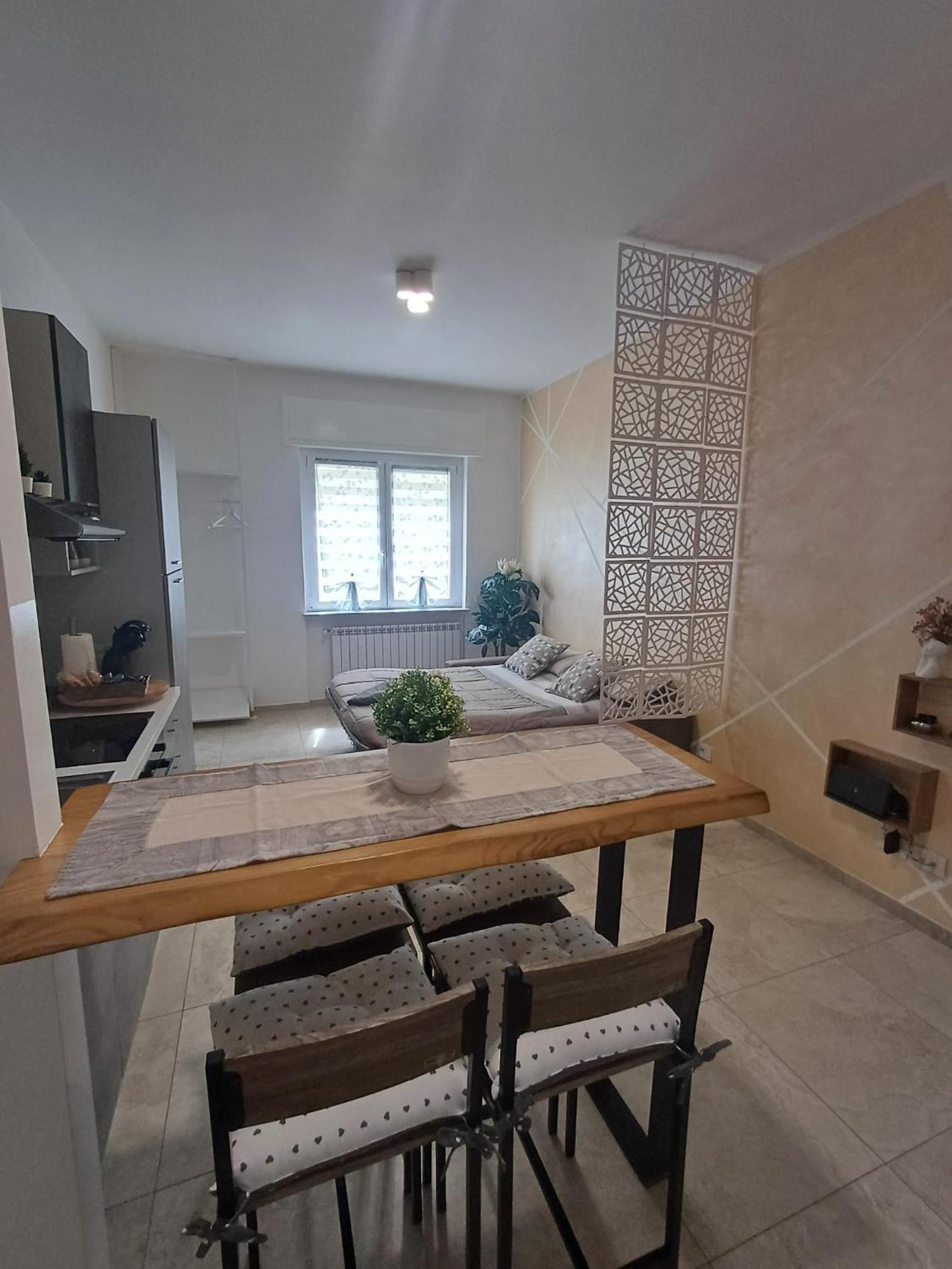 "Nonna Maria" Apartment Venegono Superiore Bagian luar foto