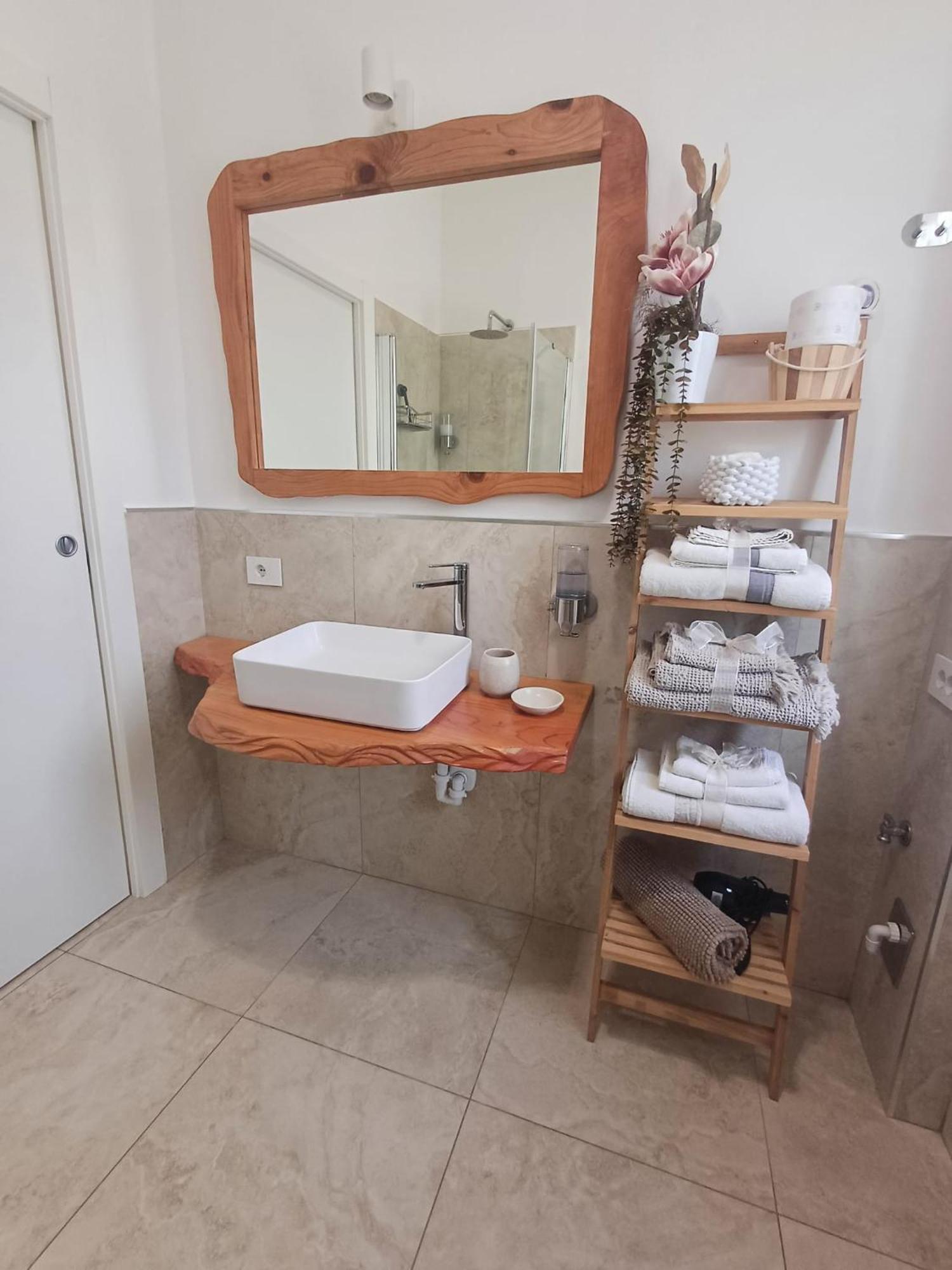 "Nonna Maria" Apartment Venegono Superiore Bagian luar foto