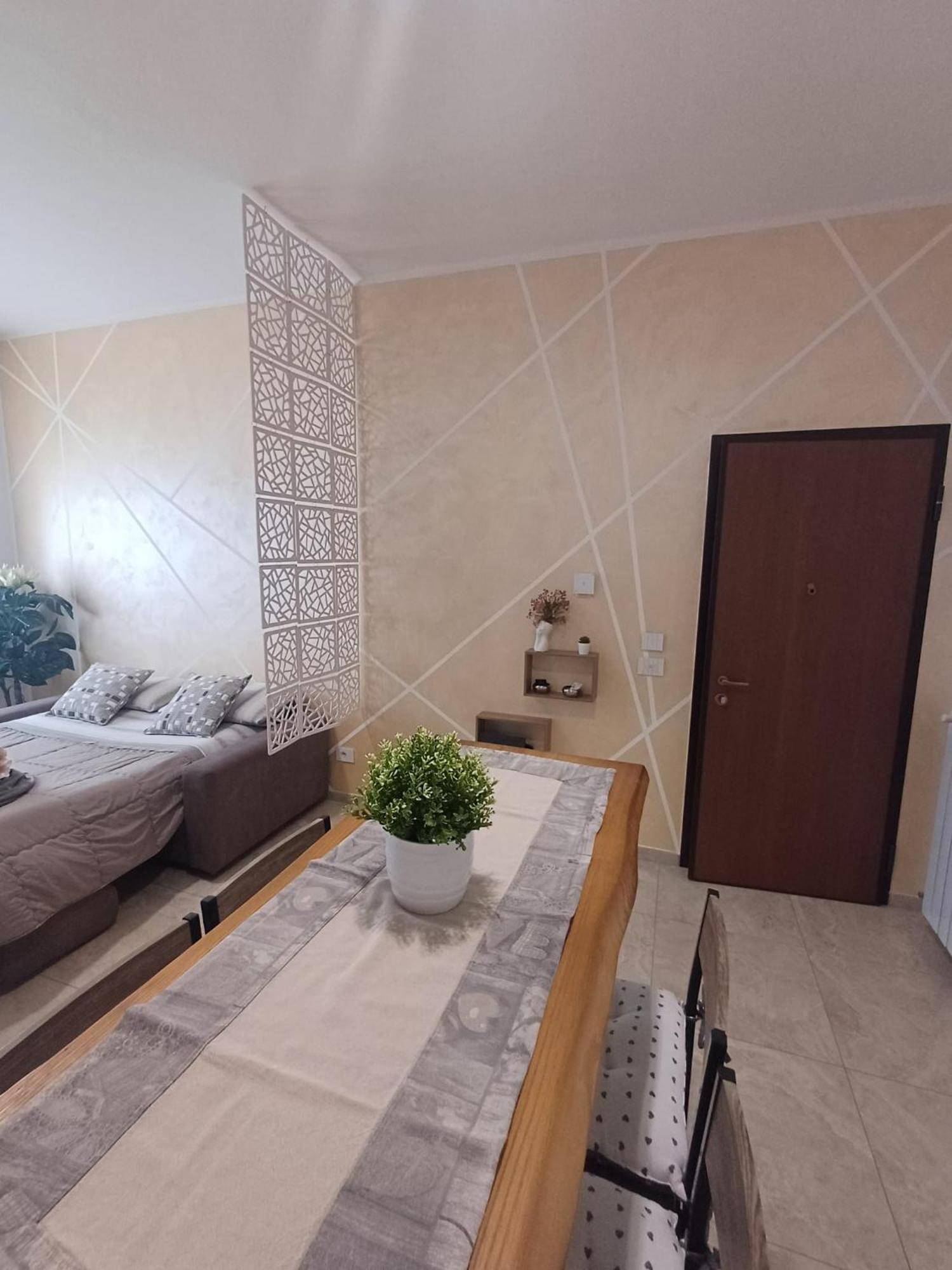"Nonna Maria" Apartment Venegono Superiore Bagian luar foto